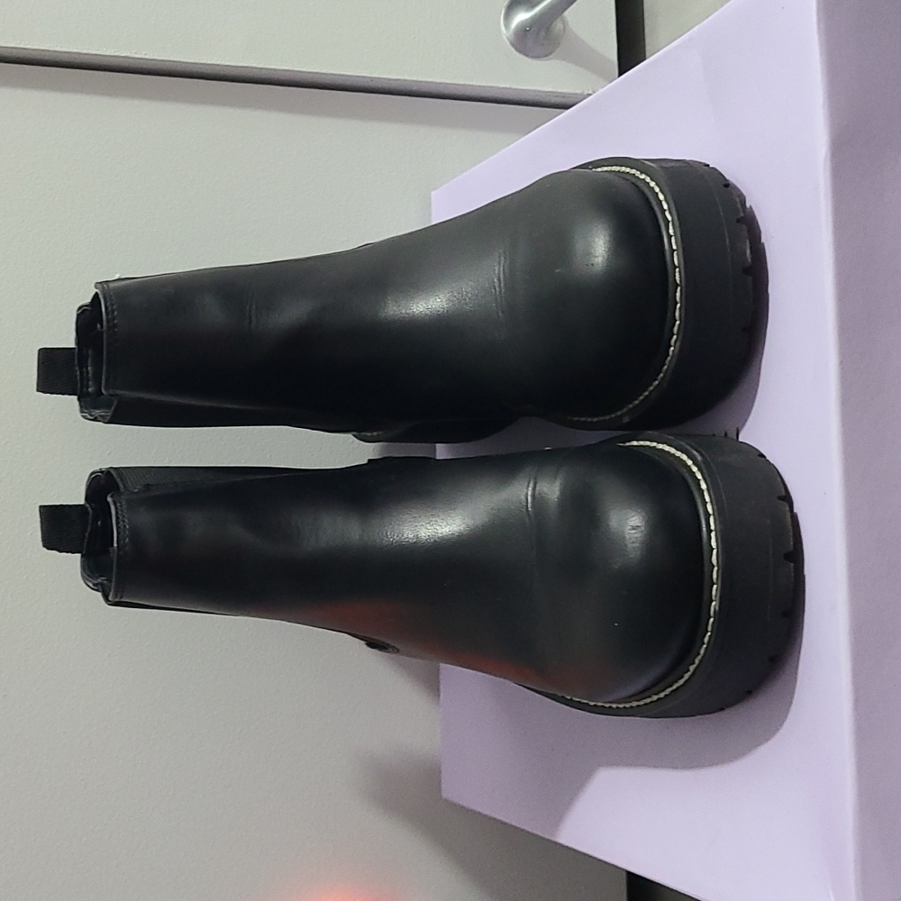 Ankle boots